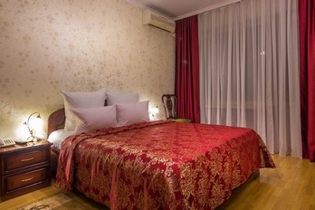 Спальня в одноместном люксе - санаторий Москва города Ессентуки